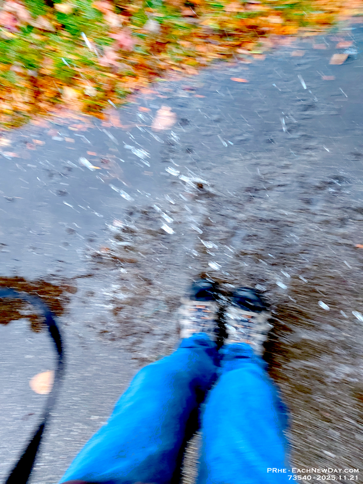 73540LeUsm - SPLOOSH!